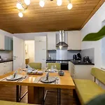 Aaron Apartamento